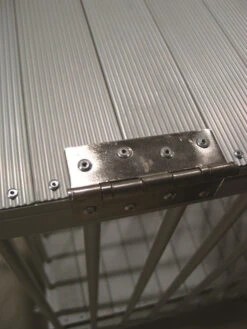 Aeolus 1-Berth Show Trolley With 6" Rubber Wheels - Small [Purple] -ARTERO Sales Store T KB513NAO PP Kit6W 6